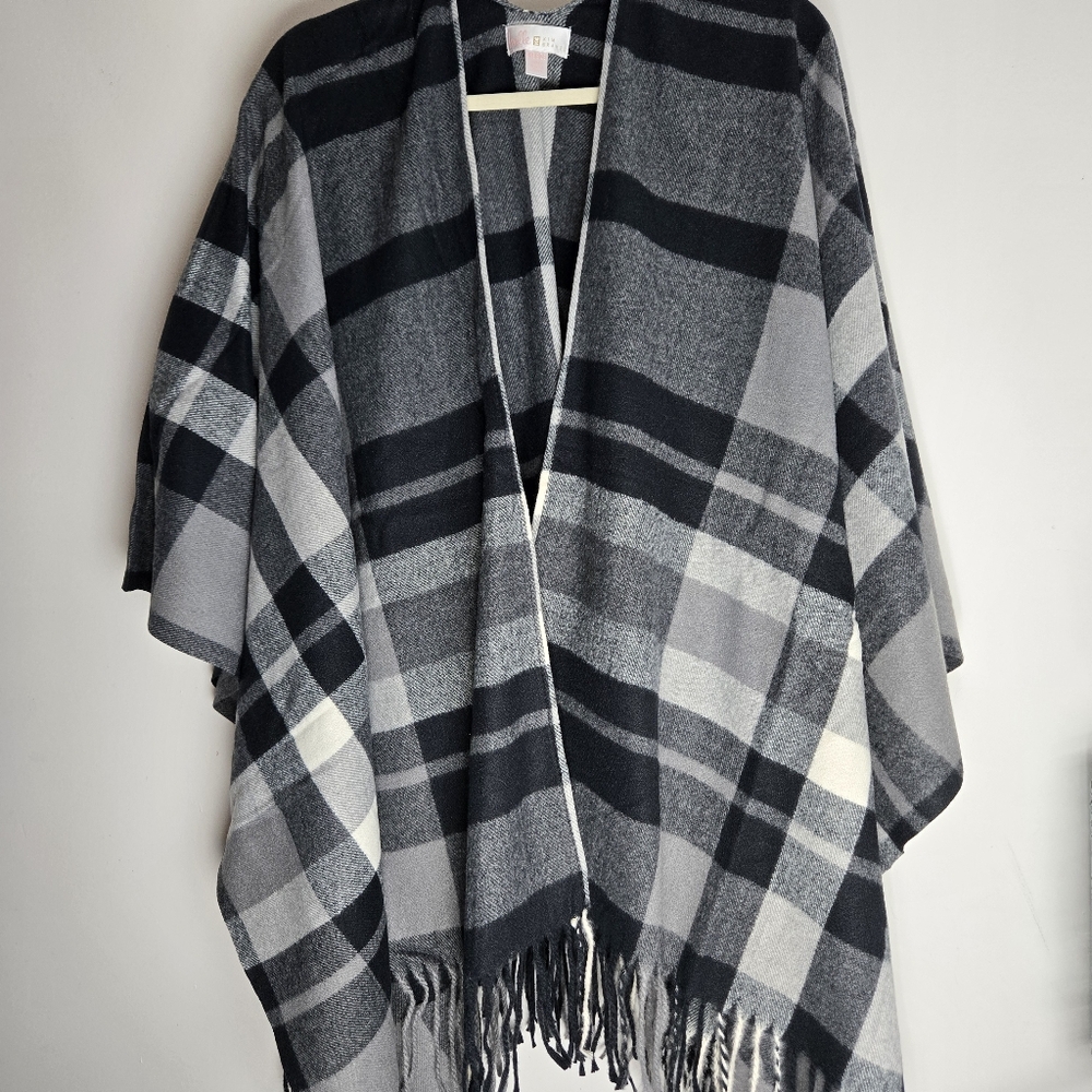 Belle by Kim Gravel Wrap in Pattern "Winter Night" 34"Length OS NIP